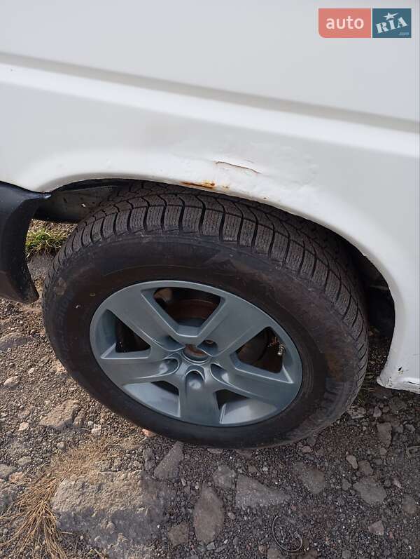 Грузовой фургон Volkswagen Transporter 2002 в Киеве фото 8 Грузовой фургон Volkswagen Transporter 2002 в Киеве