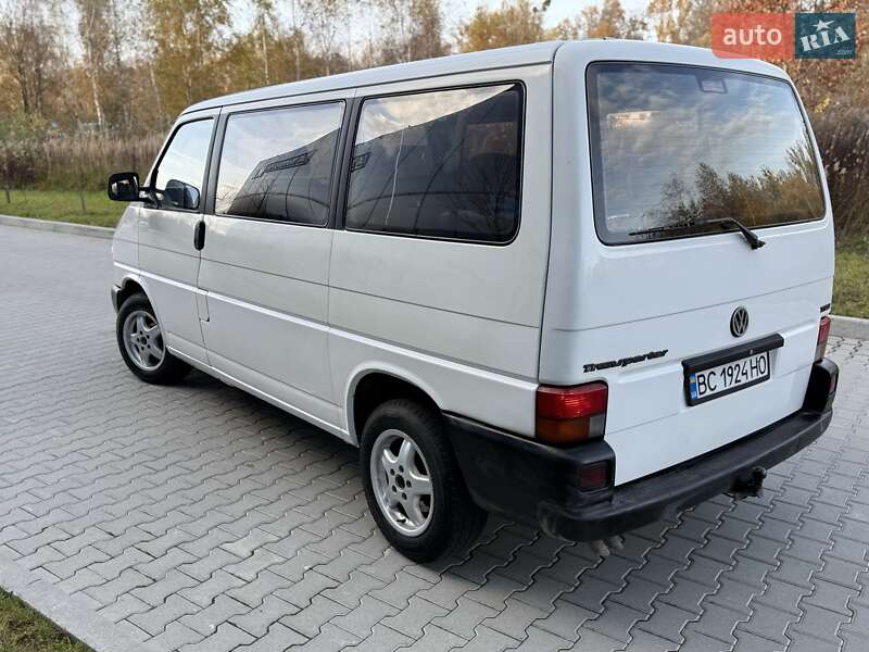Минивэн Volkswagen Transporter 2000 в Львове
