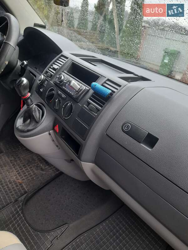 Мінівен Volkswagen Transporter 2005 в Івано-Франківську