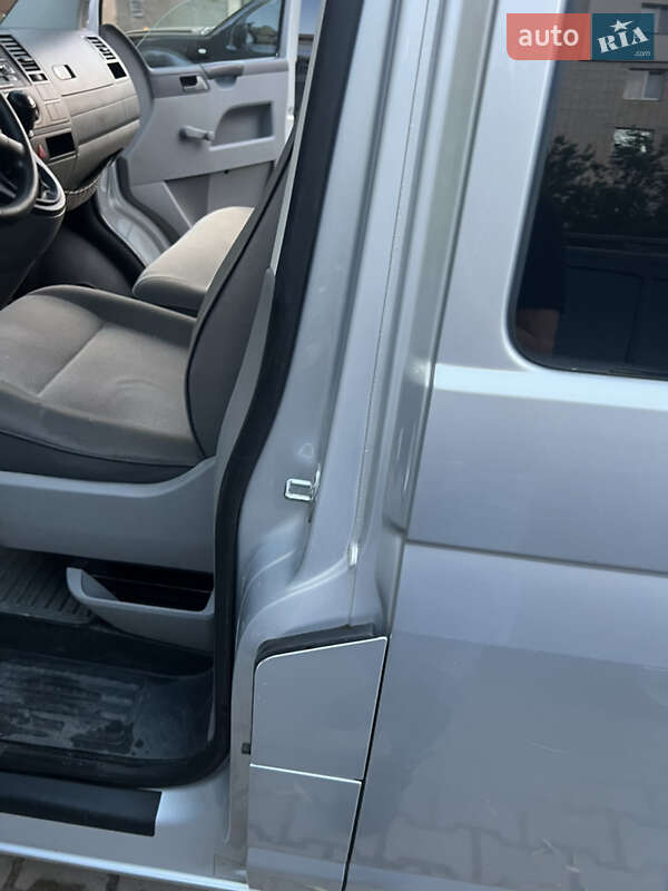 Минивэн Volkswagen Transporter 2005 в Киеве
