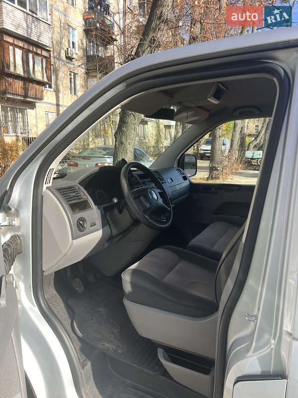 Минивэн Volkswagen Transporter 2005 в Киеве