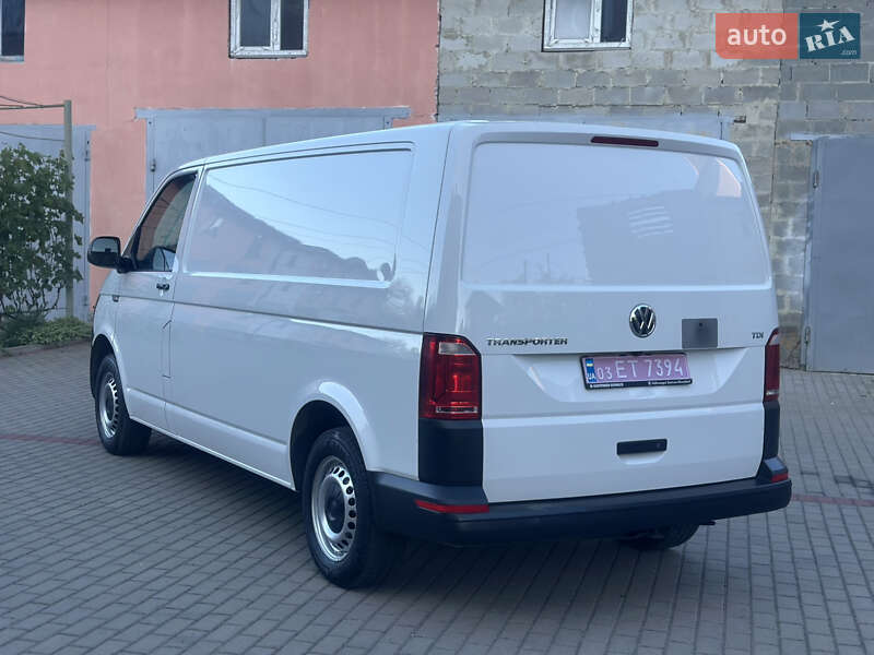 Грузовой фургон Volkswagen Transporter 2017 в Дубно