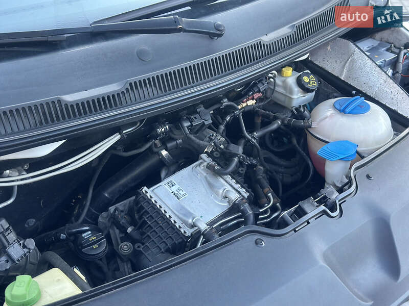 Грузовой фургон Volkswagen Transporter 2017 в Дубно