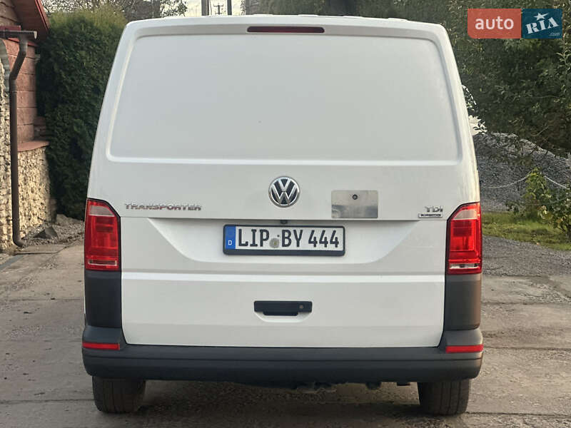 Вантажний фургон Volkswagen Transporter 2016 в Дубні
