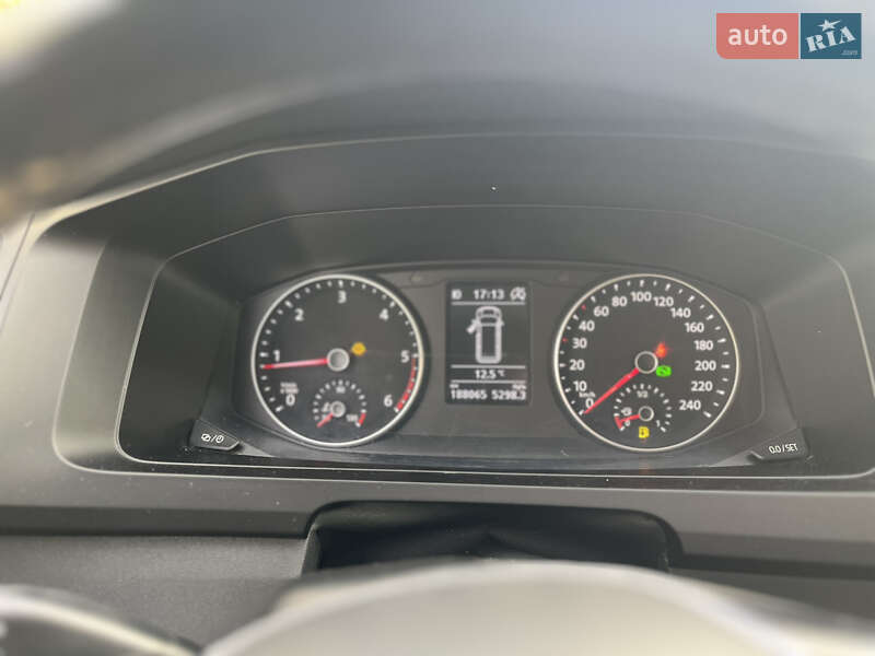 Вантажний фургон Volkswagen Transporter 2017 в Києві