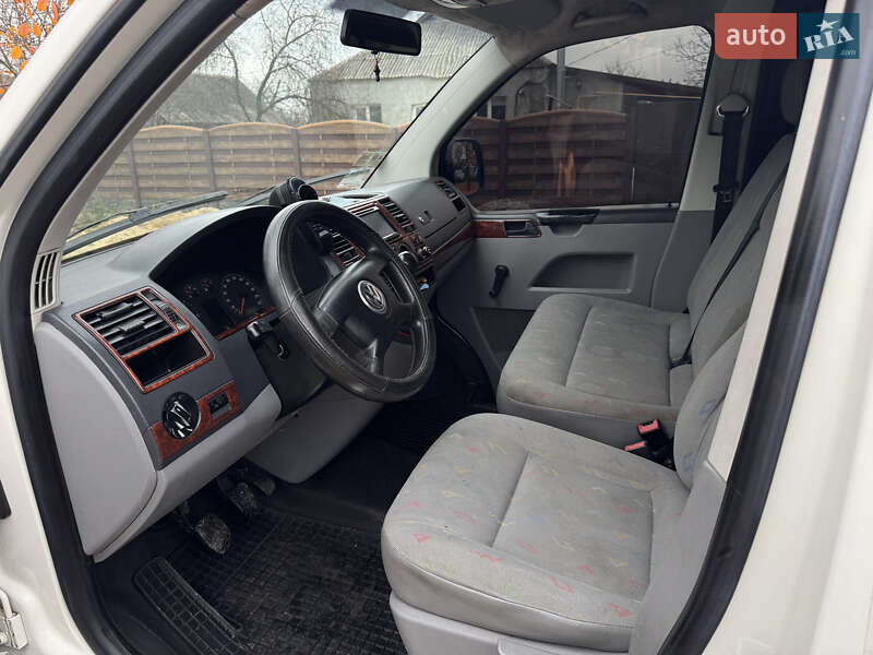Мінівен Volkswagen Transporter 2005 в Валках