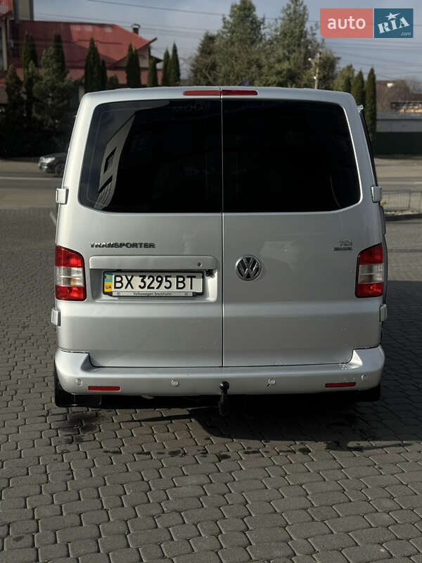 Мінівен Volkswagen Transporter 2010 в Хмельницькому