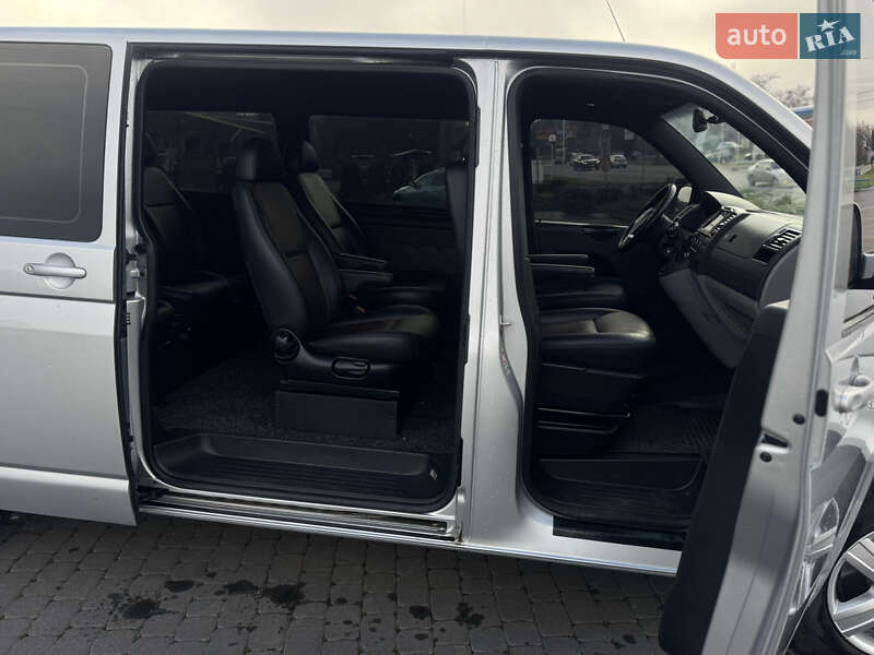 Мінівен Volkswagen Transporter 2010 в Хмельницькому