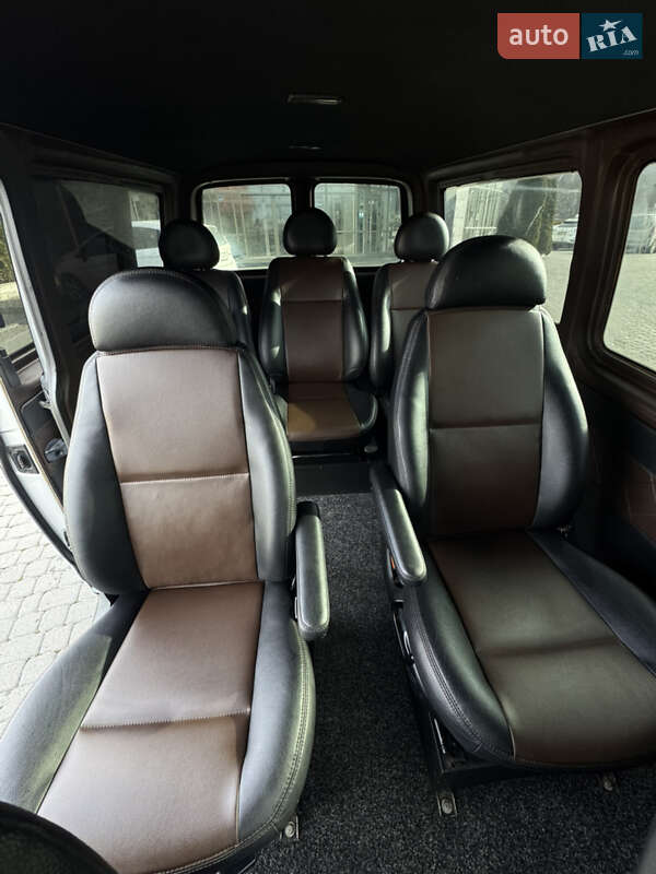 Мінівен Volkswagen Transporter 2010 в Хмельницькому