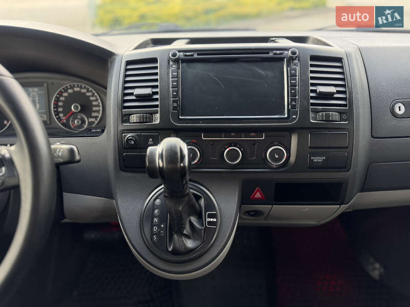 Мінівен Volkswagen Transporter 2010 в Хмельницькому