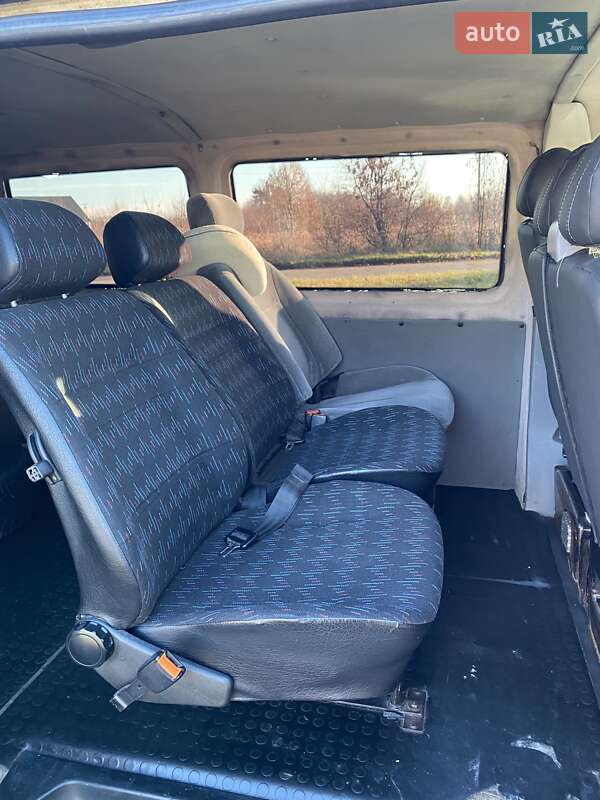 Минивэн Volkswagen Transporter 2004 в Владимире