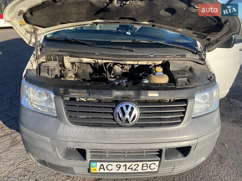 Минивэн Volkswagen Transporter 2004 в Владимире