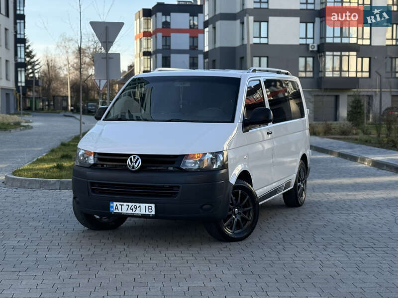 Минивэн Volkswagen Transporter 2009 в Ивано-Франковске