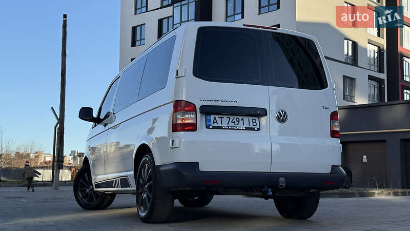 Минивэн Volkswagen Transporter 2009 в Ивано-Франковске