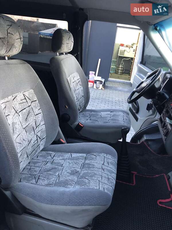 Мінівен Volkswagen Transporter 2002 в Рівному фото 18 Мінівен Volkswagen Transporter 2002 в Рівному
