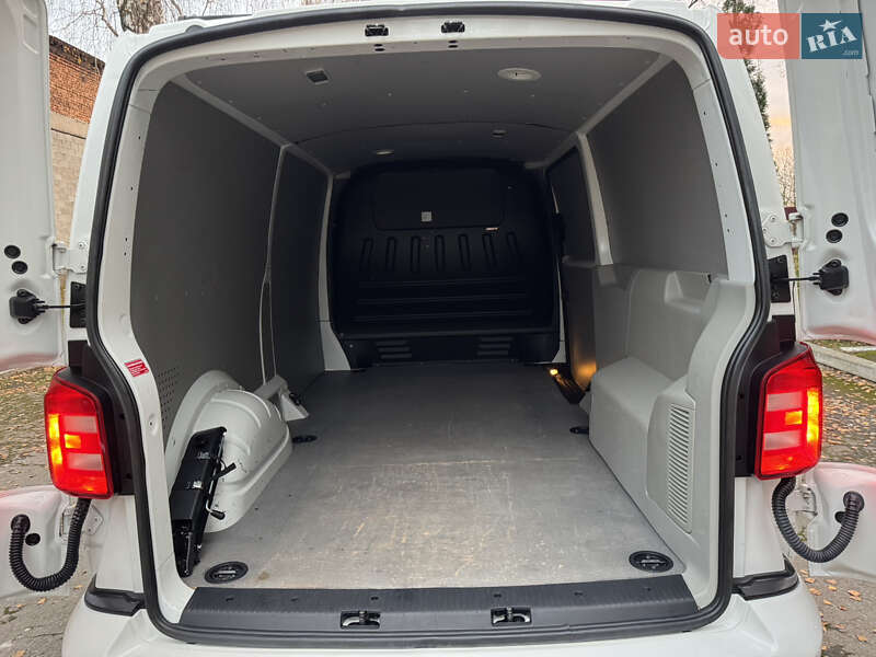Грузовой фургон Volkswagen Transporter 2016 в Ровно фото 51 Грузовой фургон Volkswagen Transporter 2016 в Ровно