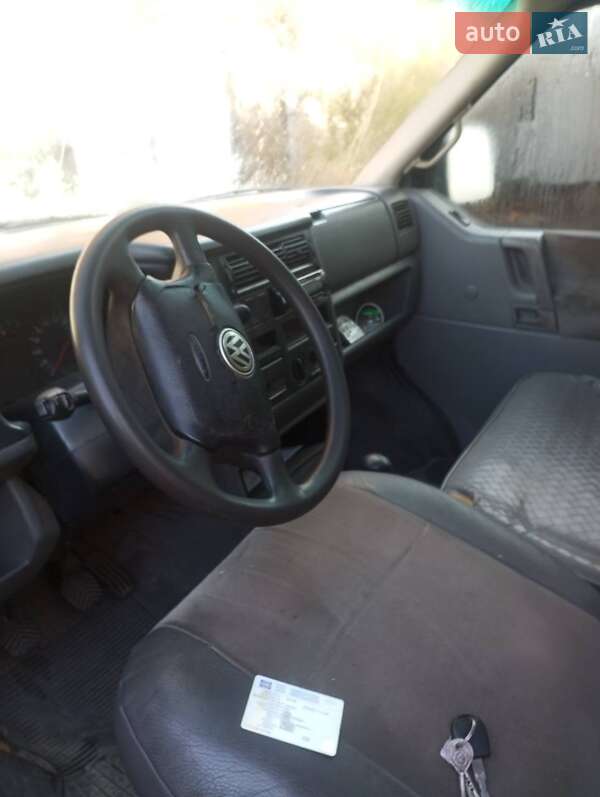 Грузопассажирский фургон Volkswagen Transporter 2000 в Киеве