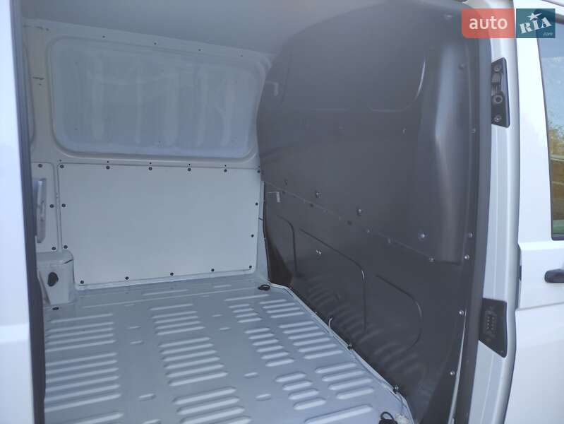 Мінівен Volkswagen Transporter 2021 в Дубні