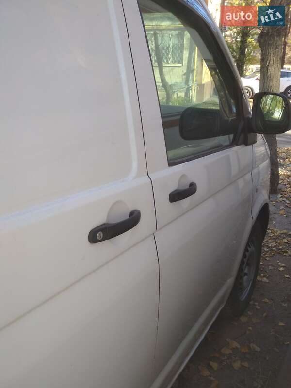 Грузовой фургон Volkswagen Transporter 2011 в Киеве фото 70 Грузовой фургон Volkswagen Transporter 2011 в Киеве