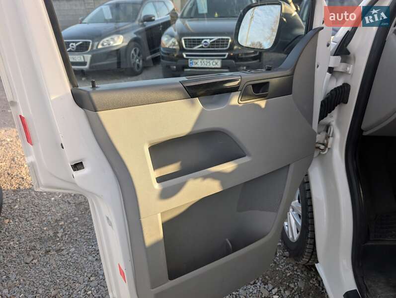Вантажний фургон Volkswagen Transporter 2010 в Рівному фото 23 Вантажний фургон Volkswagen Transporter 2010 в Рівному