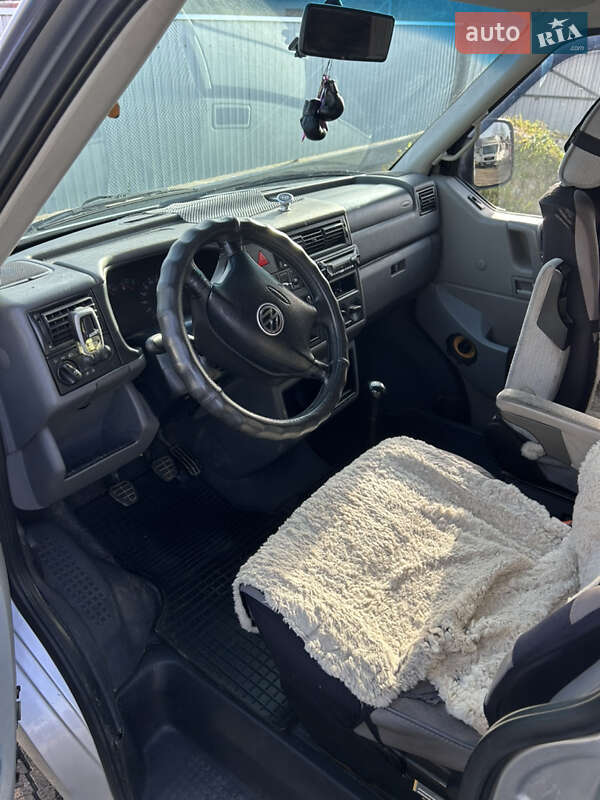 Минивэн Volkswagen Transporter 2002 в Кутах фото 5 Минивэн Volkswagen Transporter 2002 в Кутах