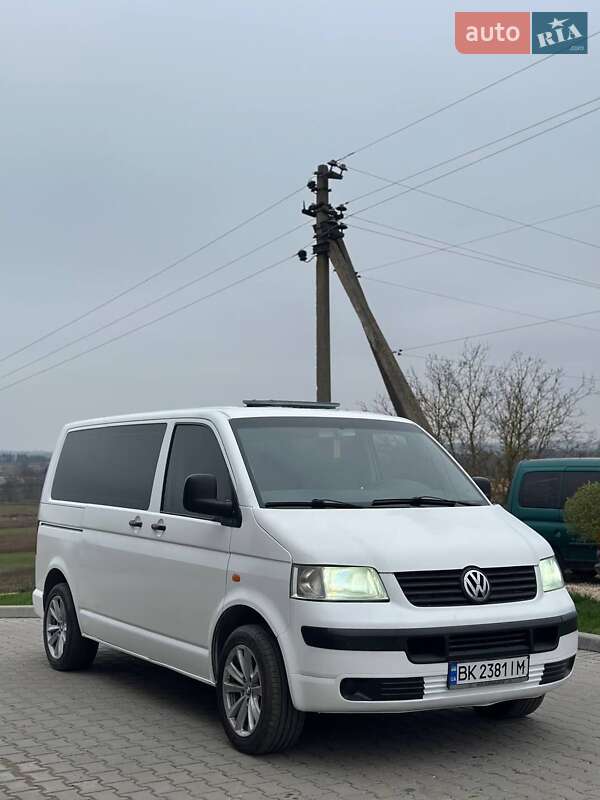 Микроавтобус Volkswagen Transporter 2003 в Шумске