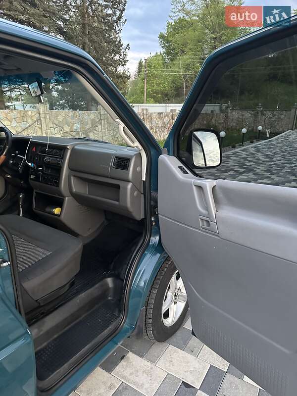 Минивэн Volkswagen Transporter 2003 в Ивано-Франковске