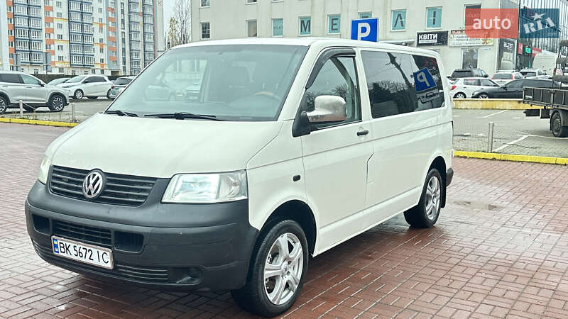 Мінівен Volkswagen Transporter 2004 в Рівному фото Мінівен Volkswagen Transporter 2004 в Рівному