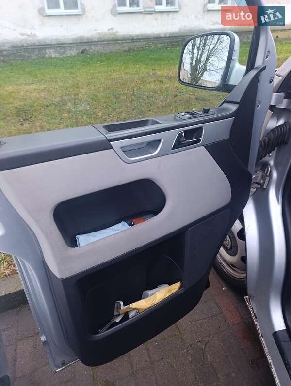 Минивэн Volkswagen Transporter 2005 в Шептицькому