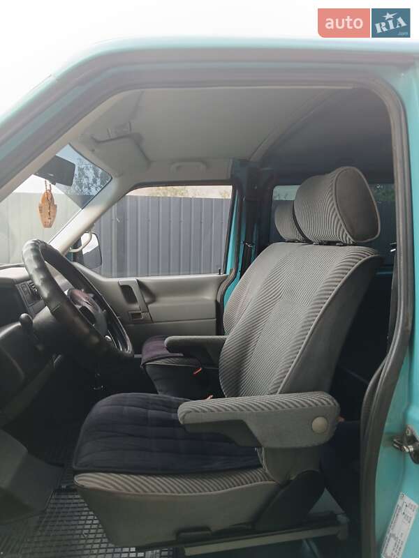 Минивэн Volkswagen Transporter 1996 в Самборе
