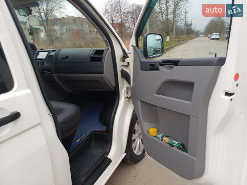 Минивэн Volkswagen Transporter 2006 в Дрогобыче фото 7 Минивэн Volkswagen Transporter 2006 в Дрогобыче