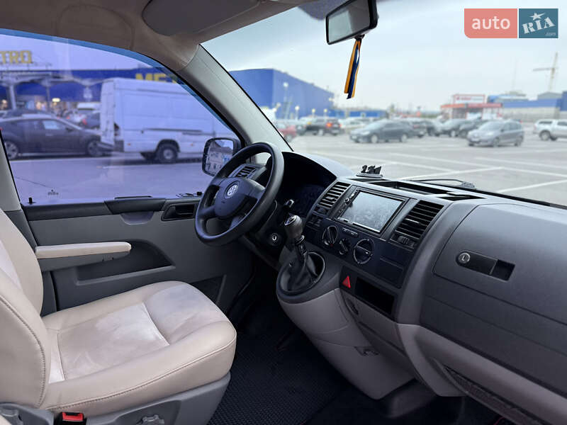 Минивэн Volkswagen Transporter 2008 в Виннице