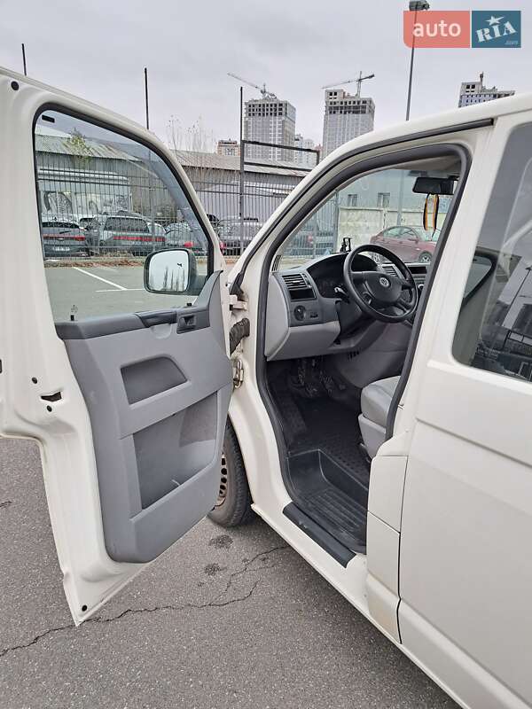 Минивэн Volkswagen Transporter 2008 в Киеве