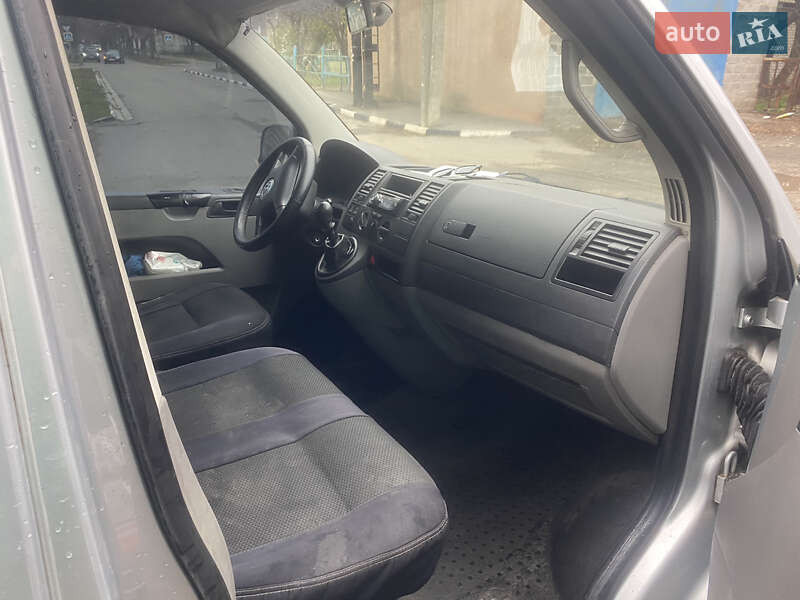 Минивэн Volkswagen Transporter 2004 в Змиеве