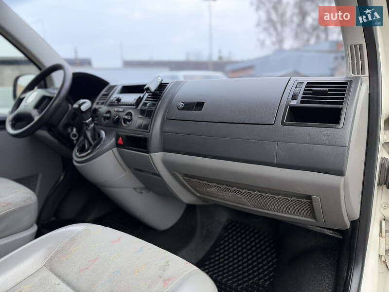 Минивэн Volkswagen Transporter 2005 в Ровно фото 53 Минивэн Volkswagen Transporter 2005 в Ровно