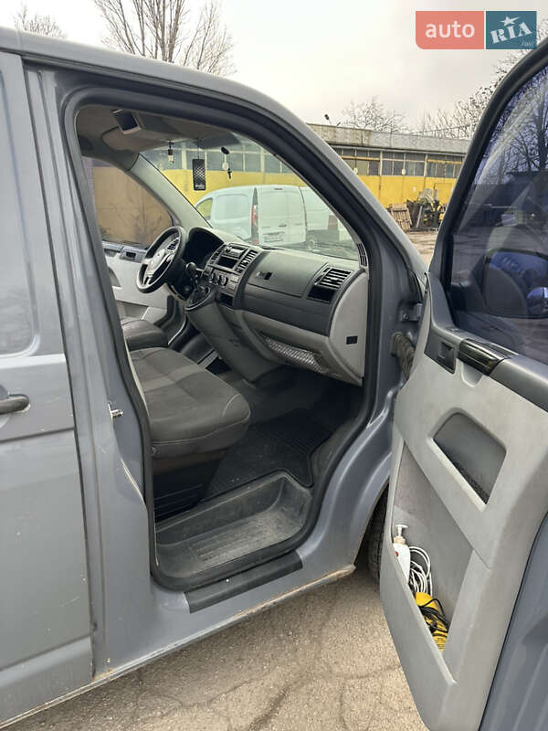Грузовой фургон Volkswagen Transporter 2013 в Одессе