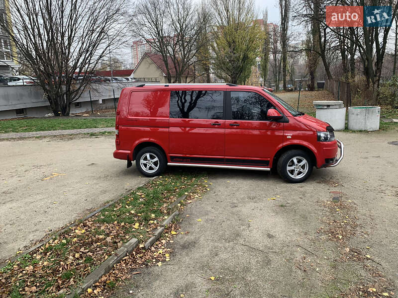 Мінівен Volkswagen Transporter 2014 в Києві