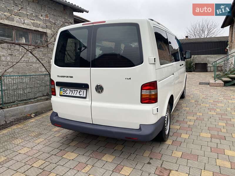 Минивэн Volkswagen Transporter 2006 в Львове