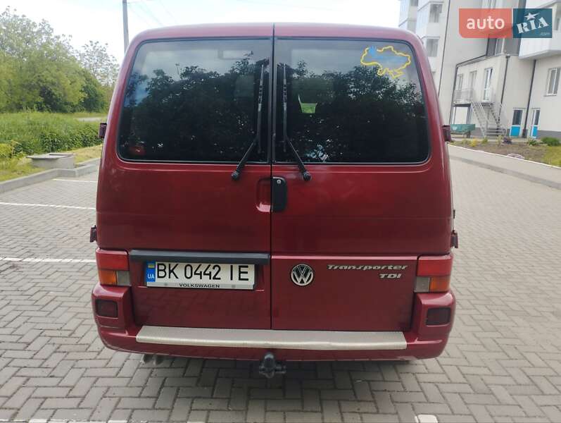 Мінівен Volkswagen Transporter 2001 в Дубні