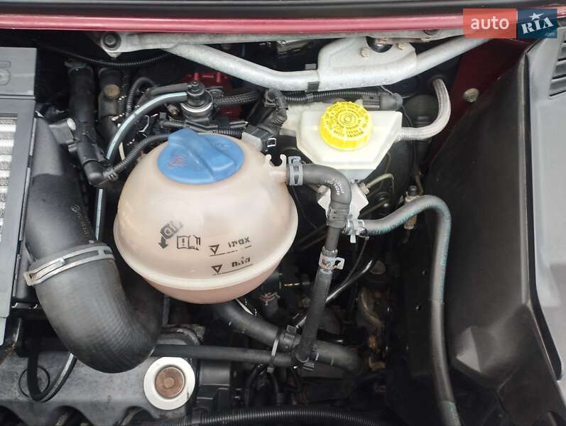 Мінівен Volkswagen Transporter 2001 в Дубні