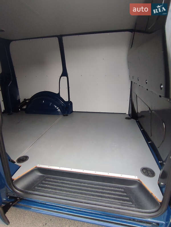 Вантажний фургон Volkswagen Transporter 2018 в Дубні