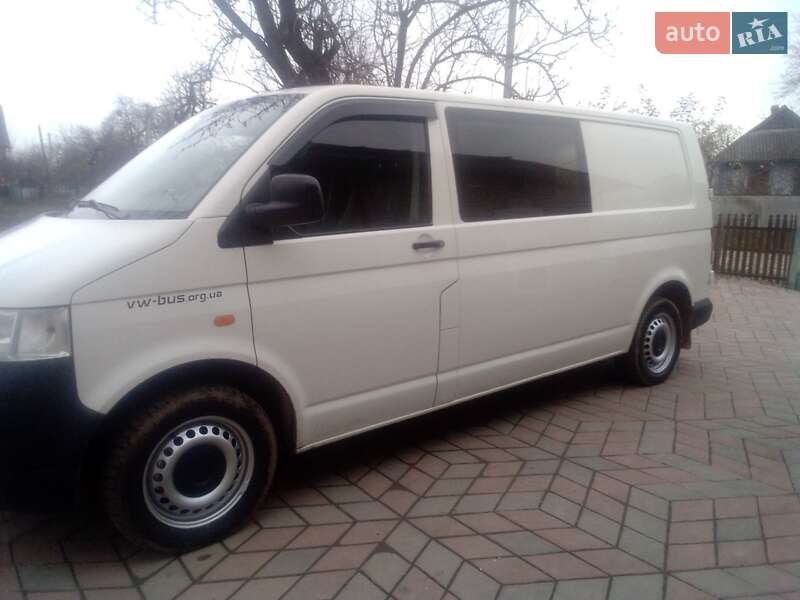 Вантажопасажирський фургон Volkswagen Transporter 2006 в Бару