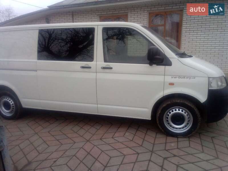 Вантажопасажирський фургон Volkswagen Transporter 2006 в Бару