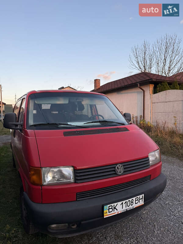 Минивэн Volkswagen Transporter 2000 в Ровно