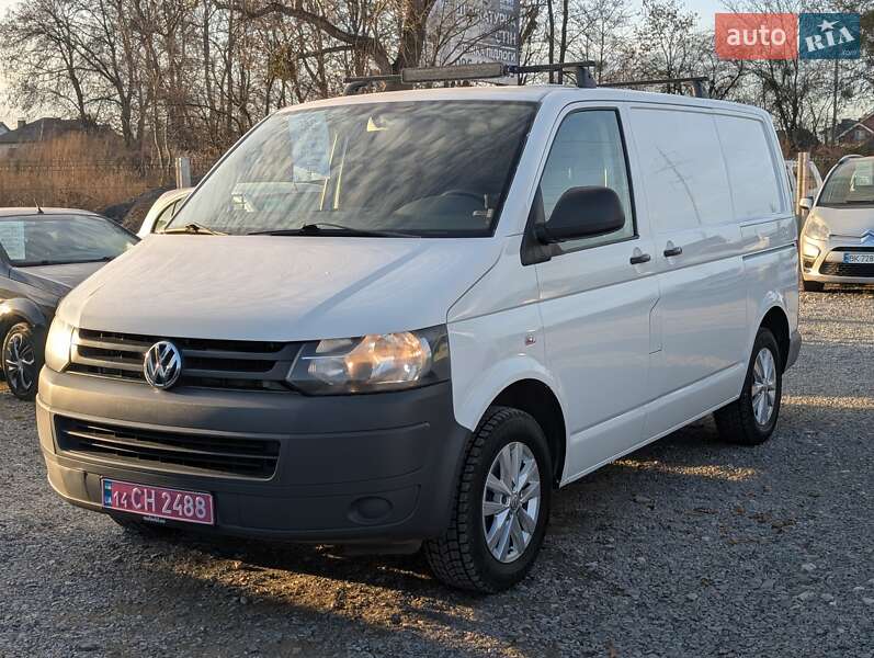 Грузовой фургон Volkswagen Transporter 2012 в Ровно
