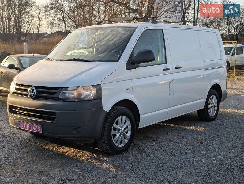 Грузовой фургон Volkswagen Transporter 2012 в Ровно