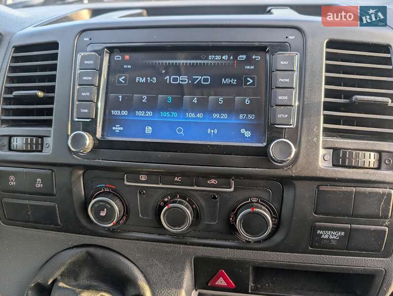 Грузовой фургон Volkswagen Transporter 2012 в Ровно