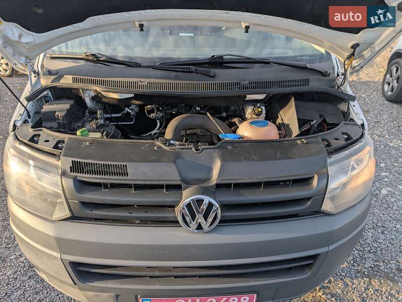 Грузовой фургон Volkswagen Transporter 2012 в Ровно