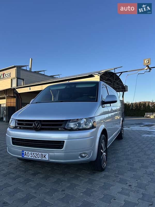 Микроавтобус грузовой (до 3,5т) Volkswagen Transporter 2012 в Иршаве