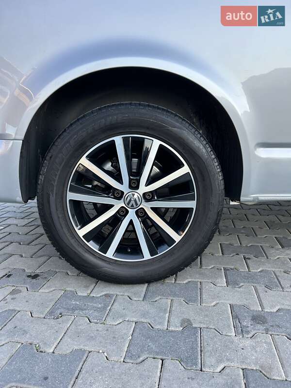 Микроавтобус грузовой (до 3,5т) Volkswagen Transporter 2012 в Иршаве